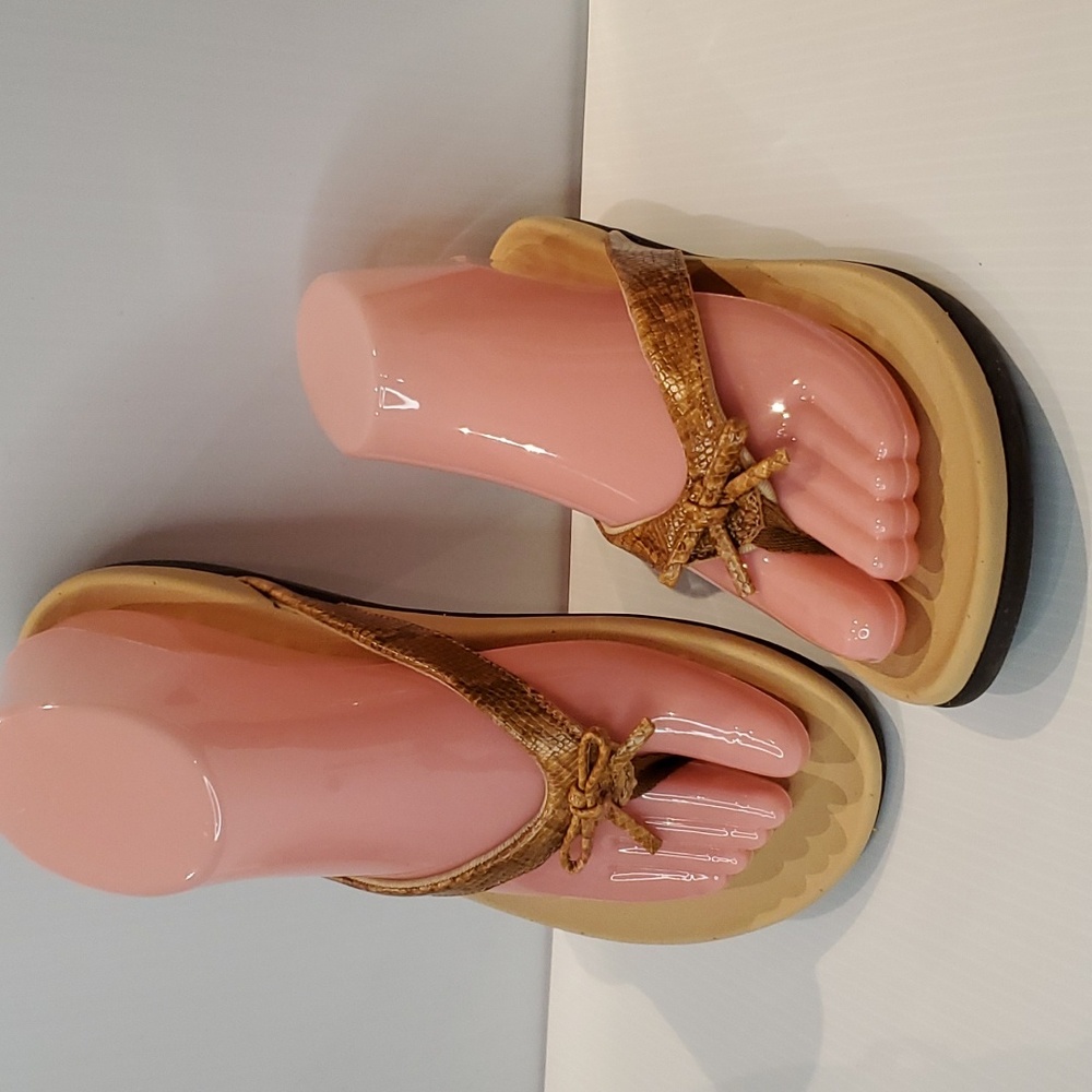 Megnya, orthotic flip flops 6M